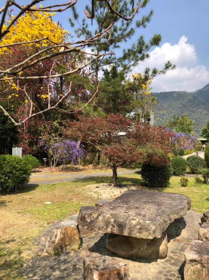 ฟลายอิ้ง วิลลา Hotel Nantou ภายนอก รูปภาพ